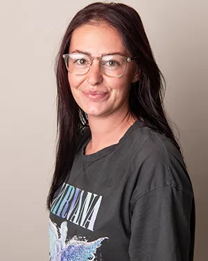 Miss L Harbisher - Midday Assistant